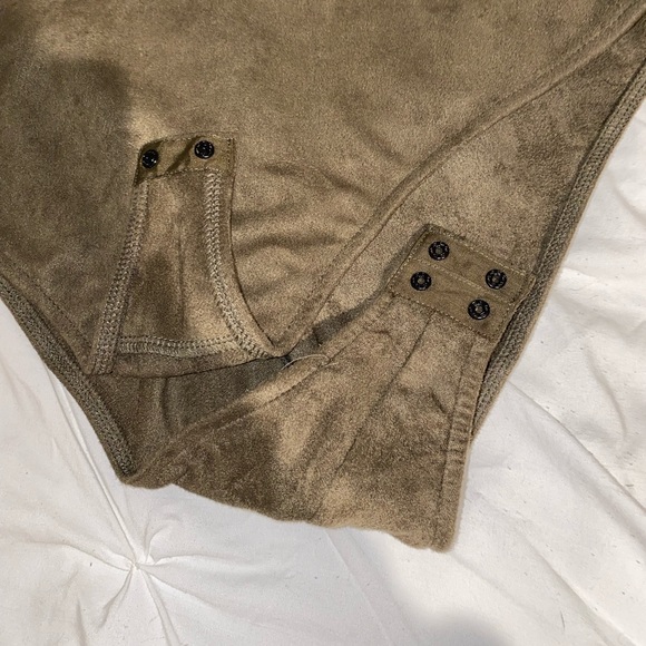 Charlotte Russe bodysuit size m - Picture 3 of 6